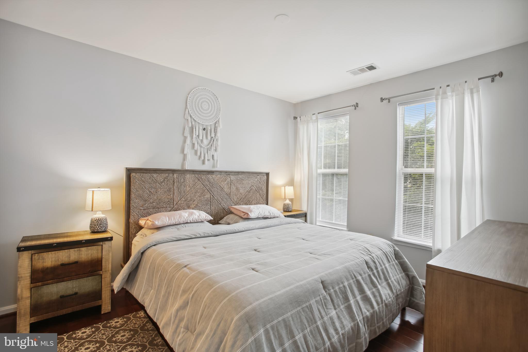 801 S GREENBRIER STREET 220