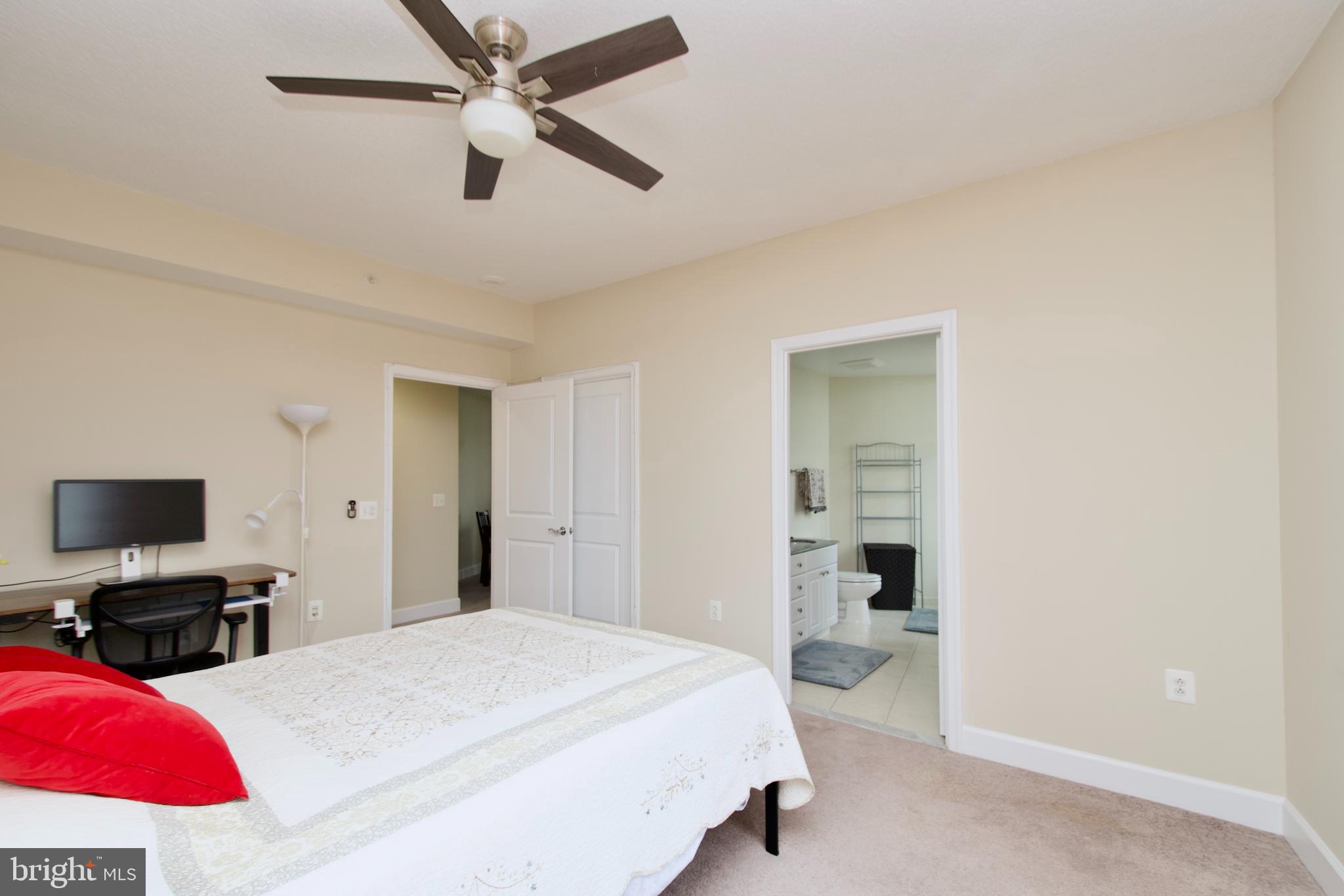3600 S GLEBE ROAD 423W