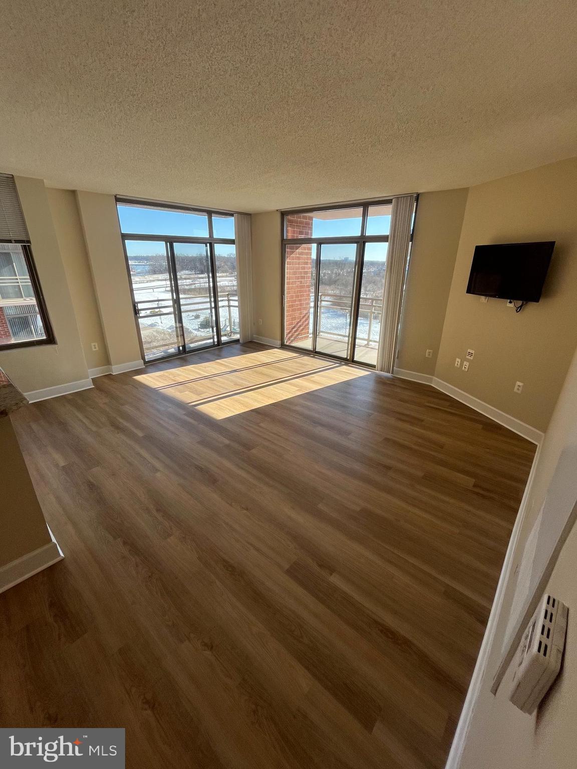 3600 S GLEBE ROAD 423W