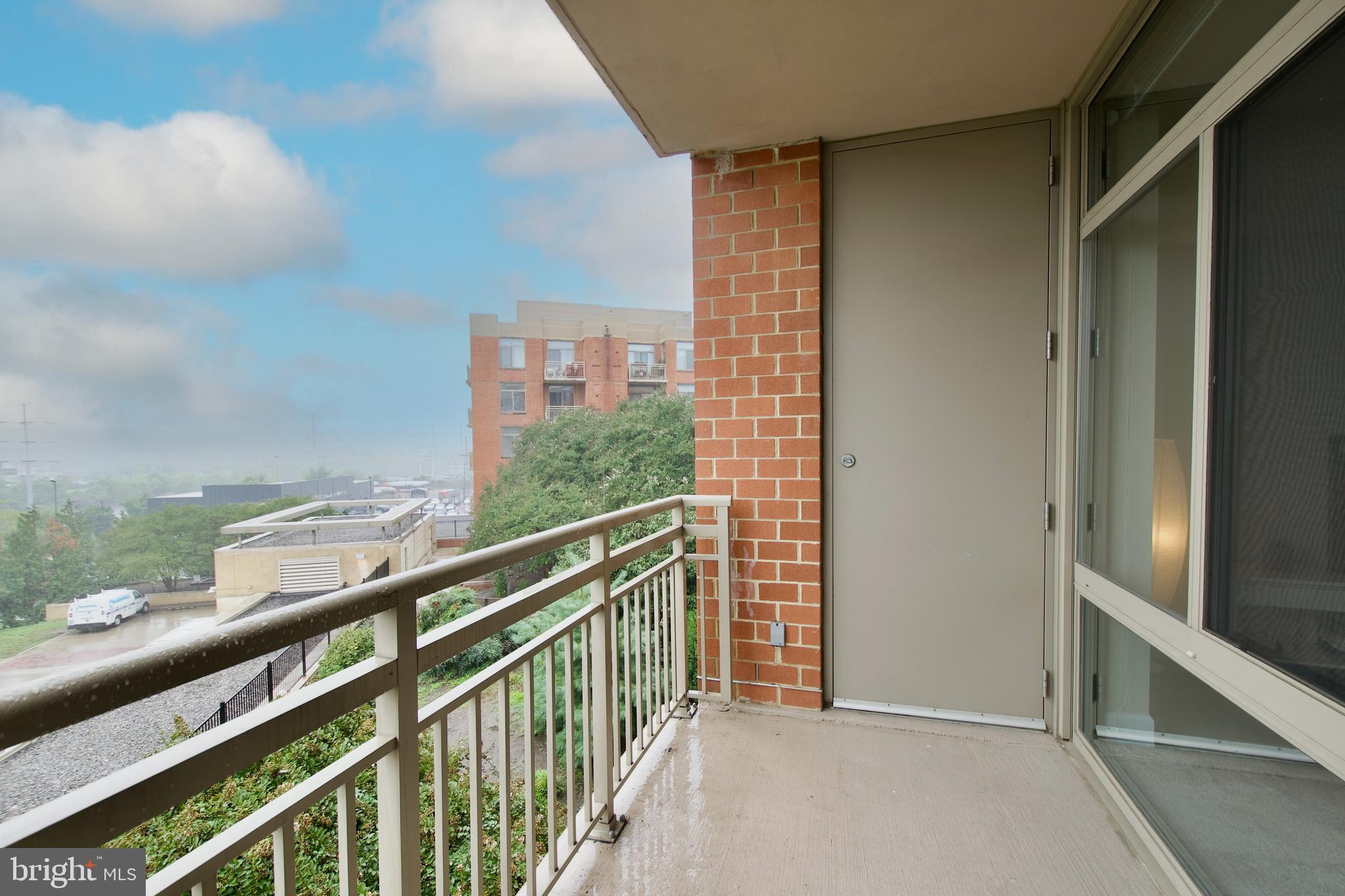 3600 S GLEBE ROAD 423W