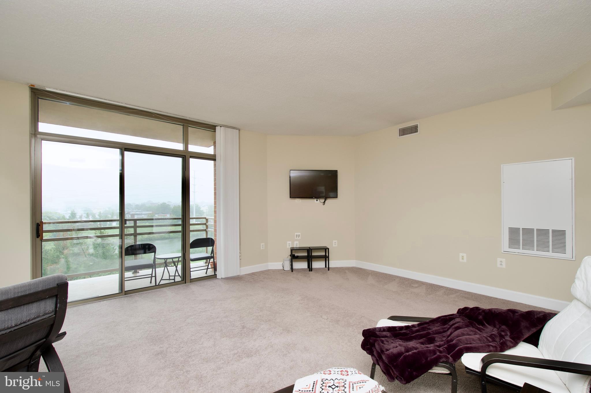 3600 S GLEBE ROAD 423W