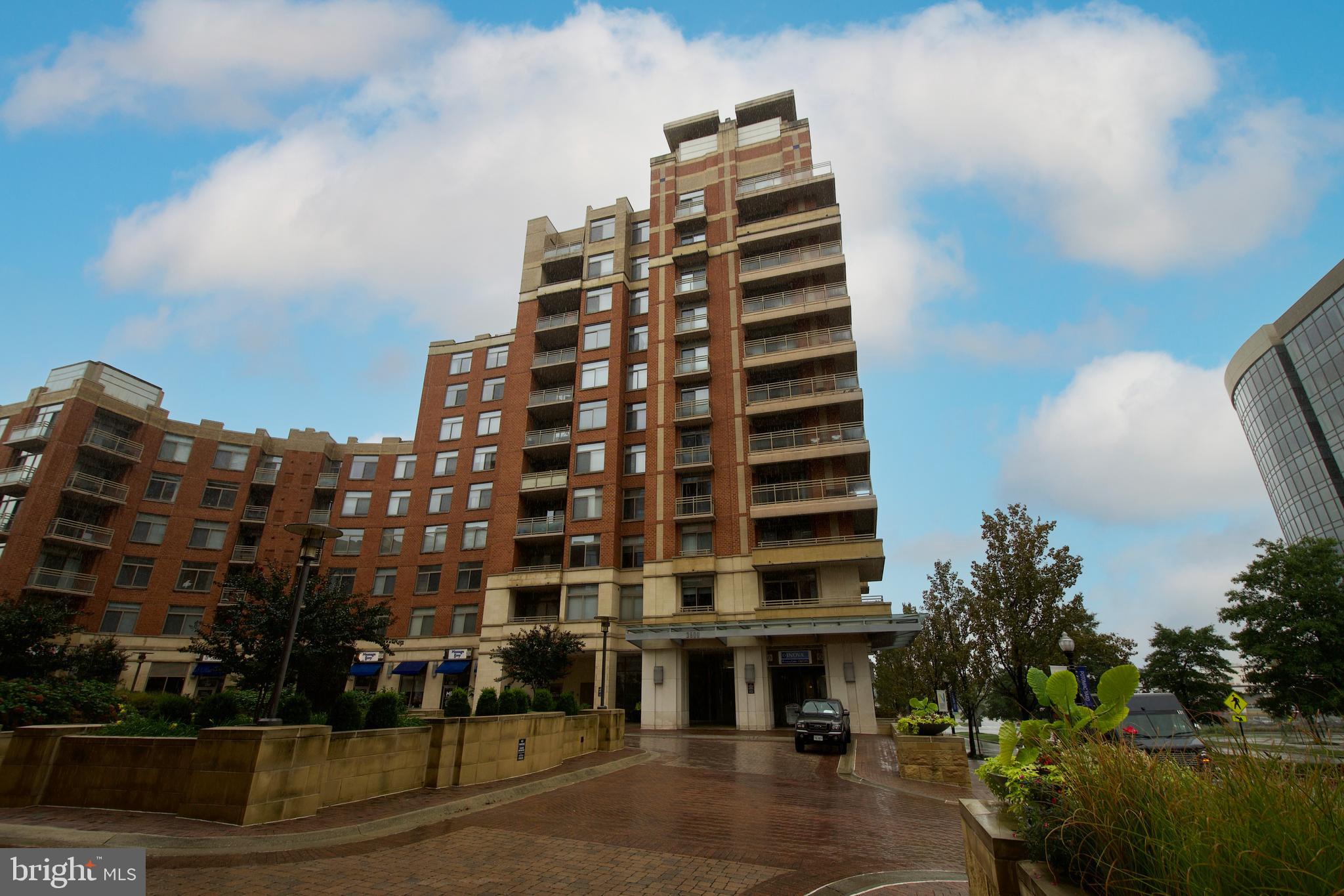 3600 S GLEBE ROAD 423W