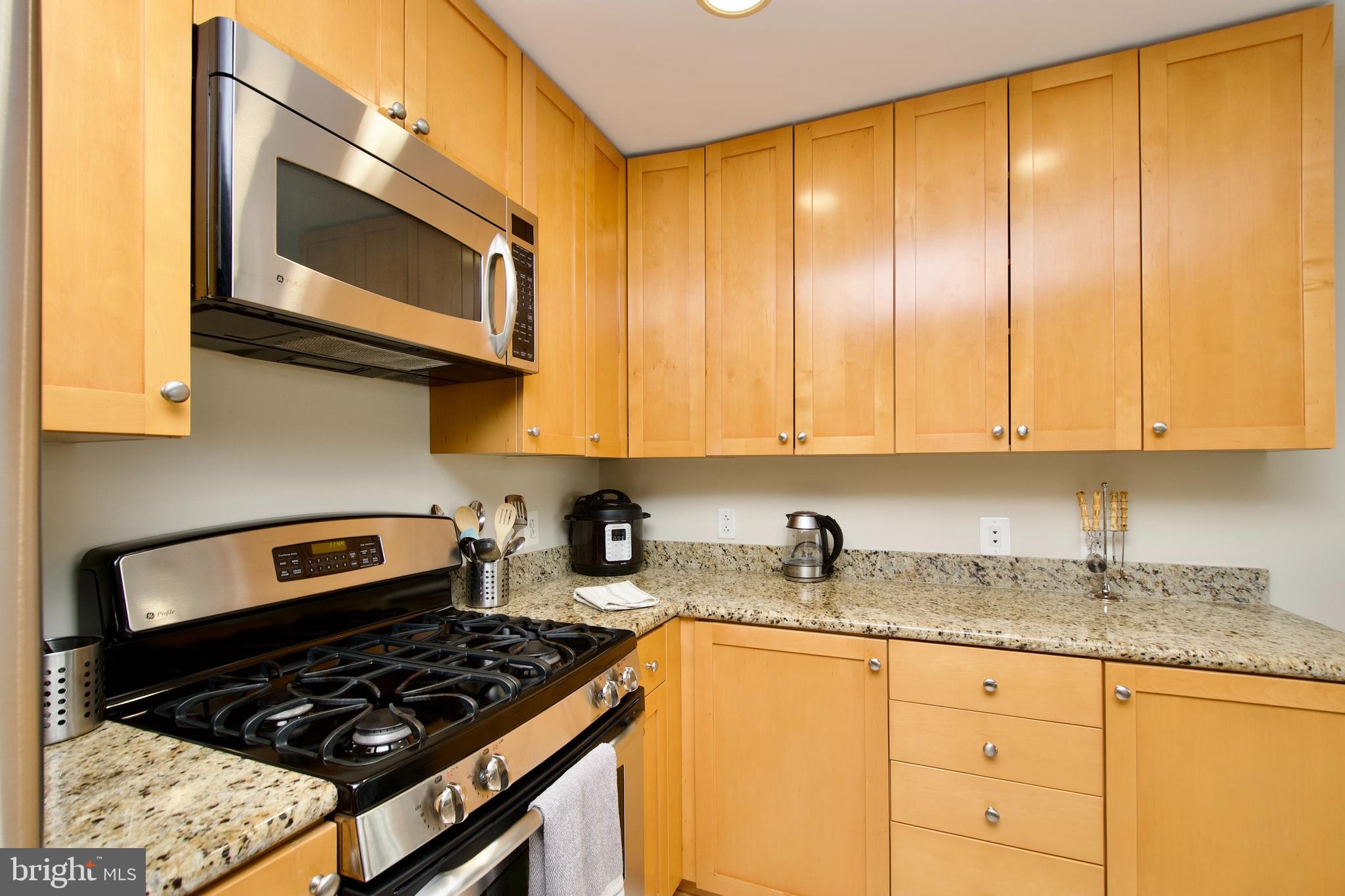 3600 S GLEBE ROAD 423W