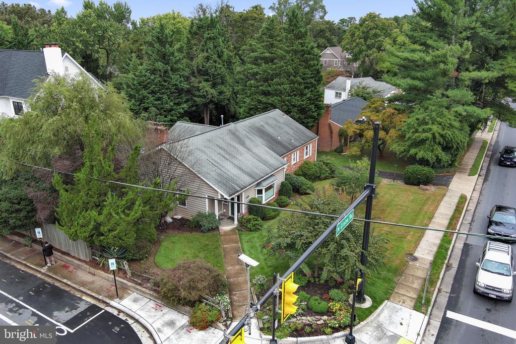 4000 N GLEBE ROAD
