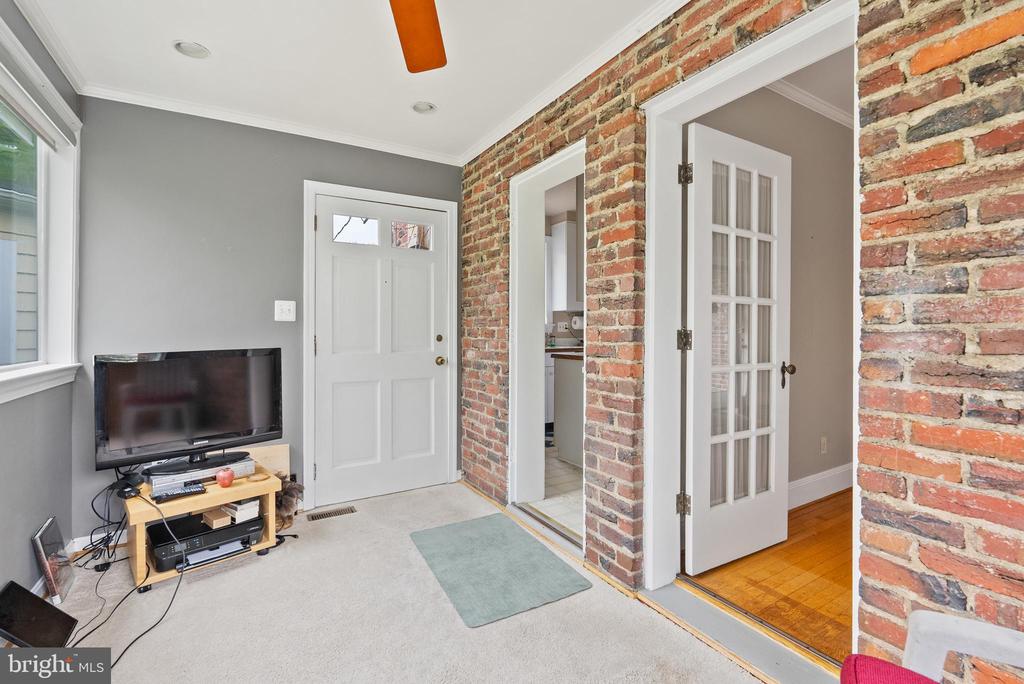 2600 18TH STREET N