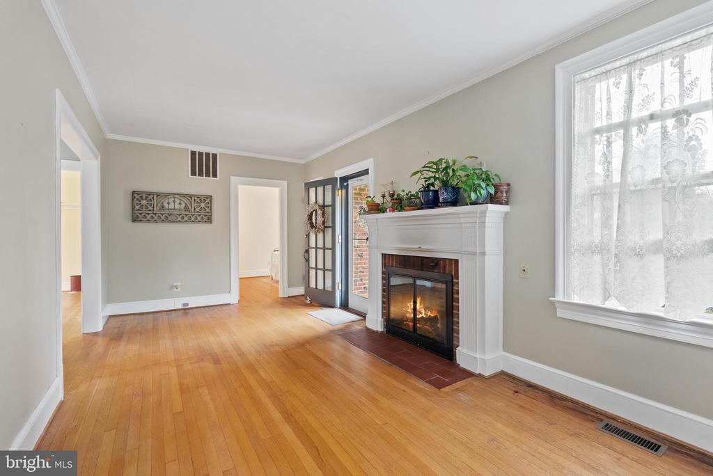 2600 18TH STREET N