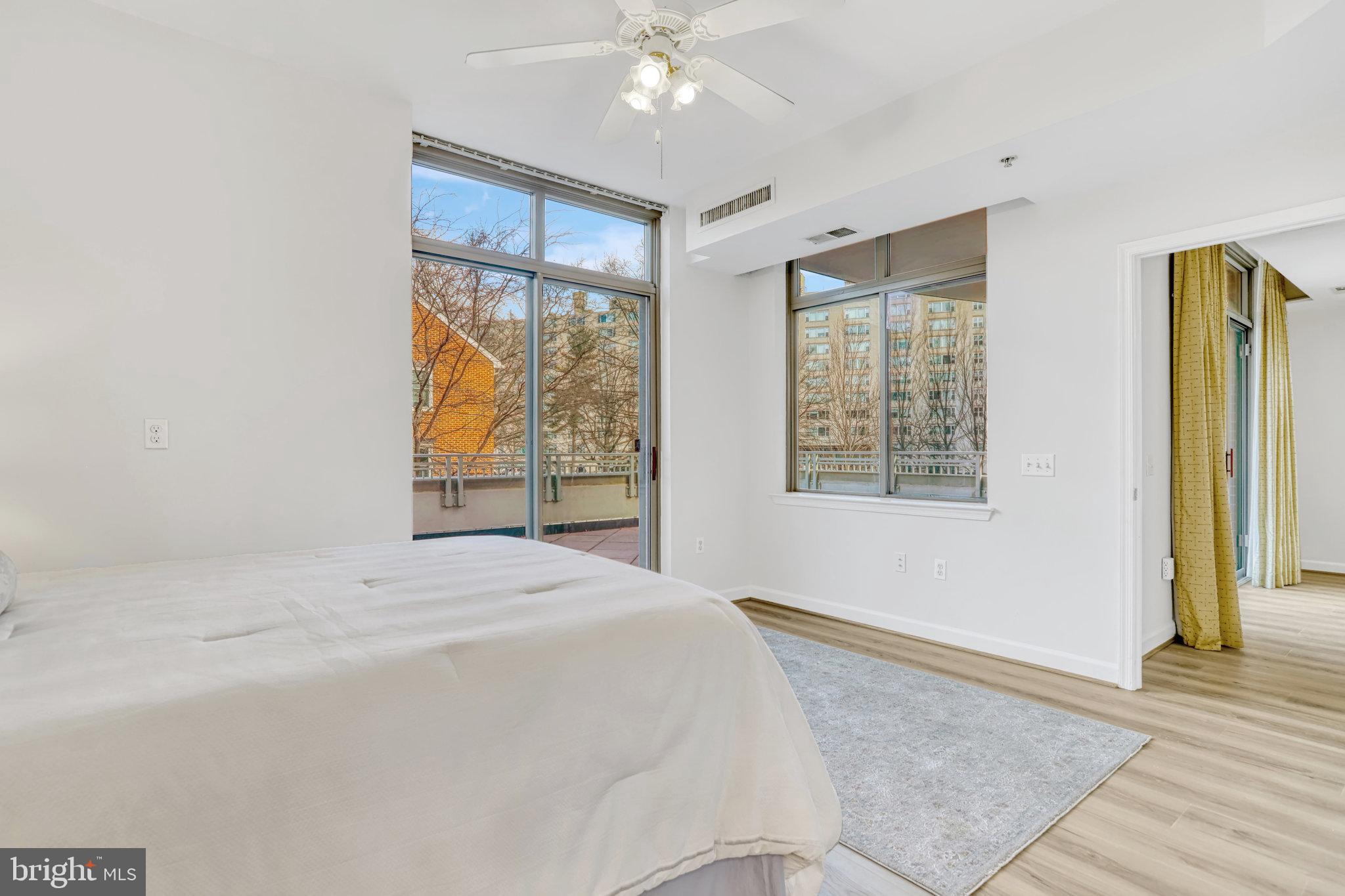 1000 N RANDOLPH STREET 209