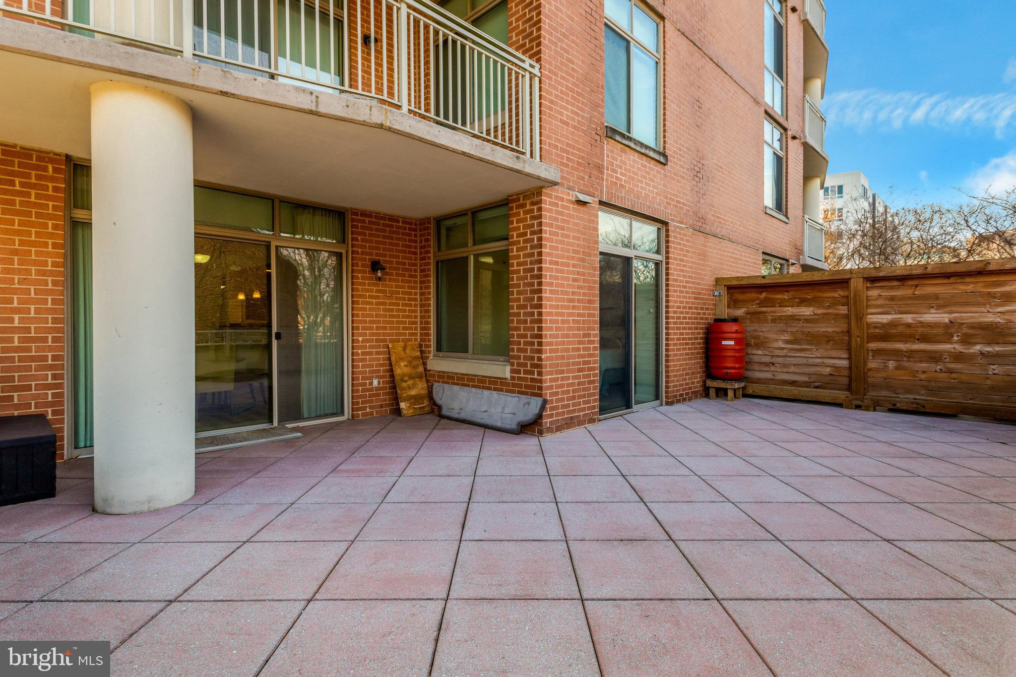 1000 N RANDOLPH STREET 209