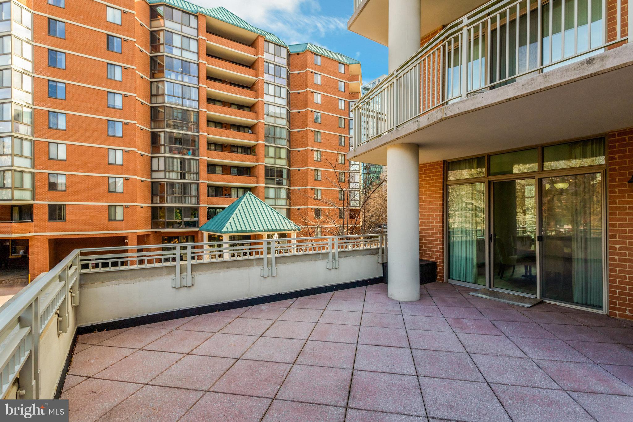 1000 N RANDOLPH STREET 209