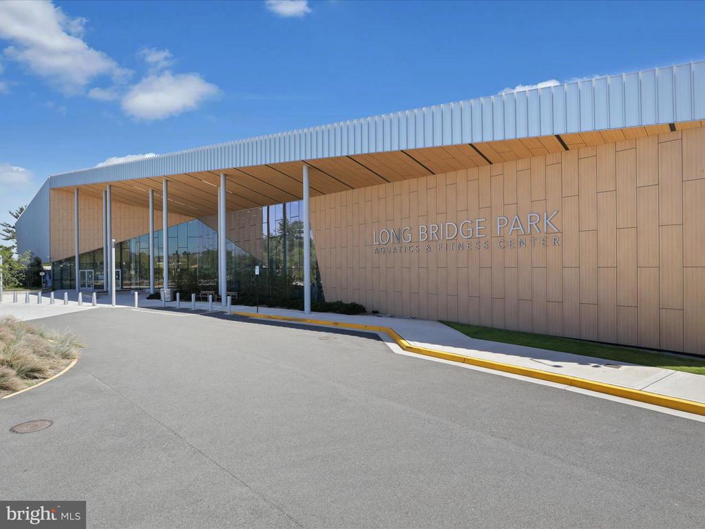 1300 CRYSTAL DRIVE 1002-S