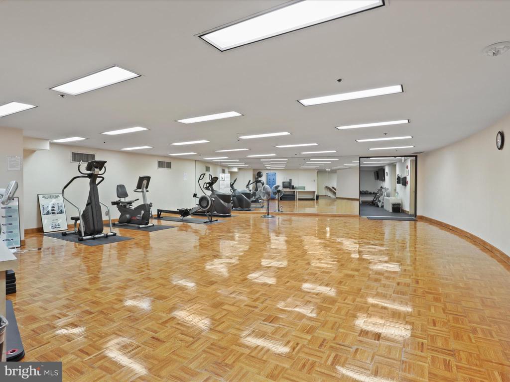 1300 CRYSTAL DRIVE 1002-S