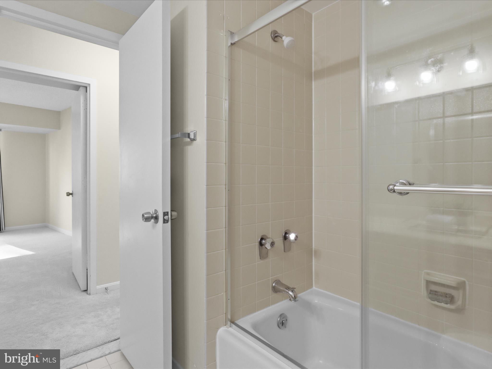 1300 CRYSTAL DRIVE 1002-S