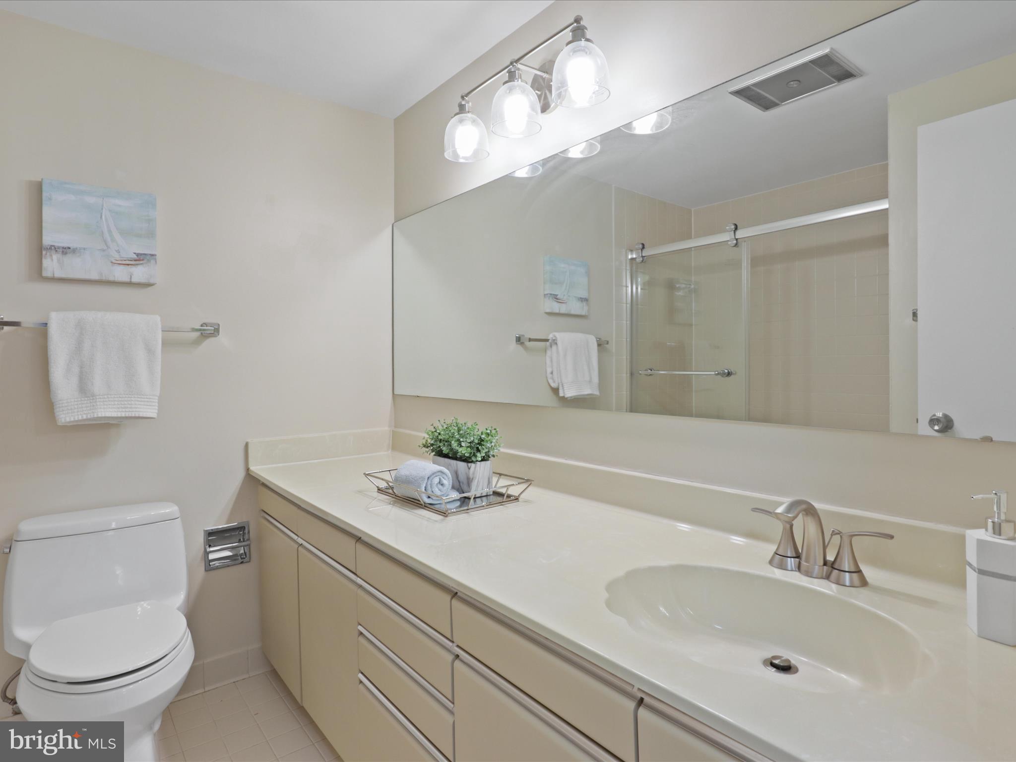 1300 CRYSTAL DRIVE 1002-S
