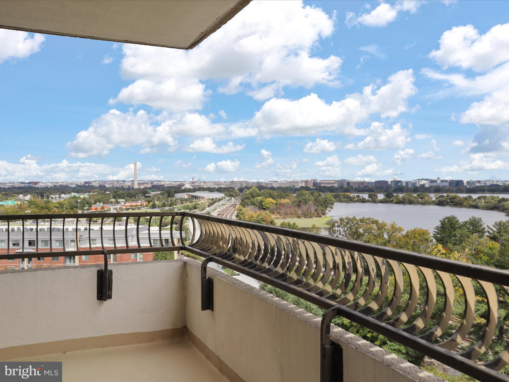 1300 CRYSTAL DRIVE 1002-S