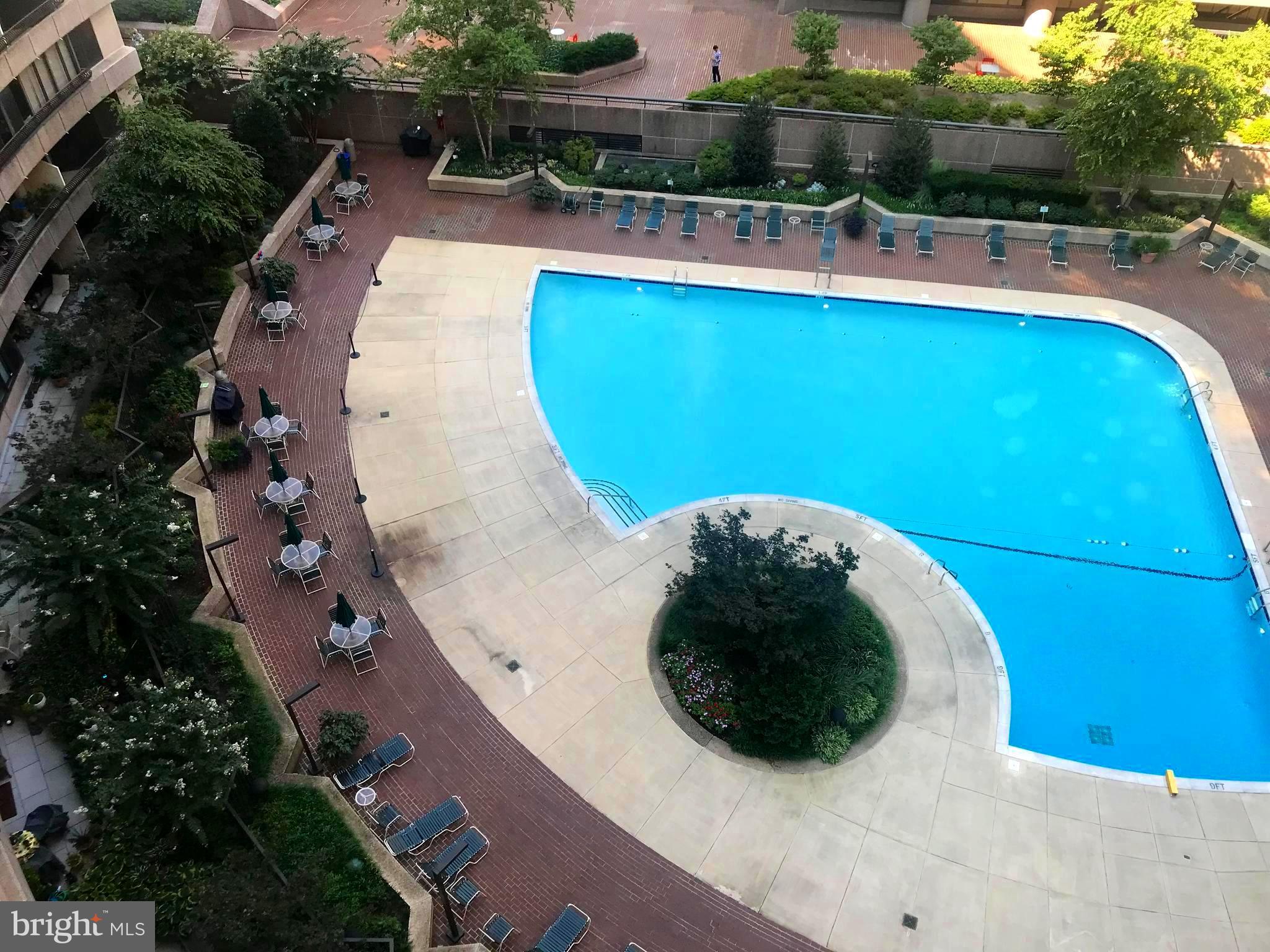 1300 CRYSTAL DRIVE 1002-S