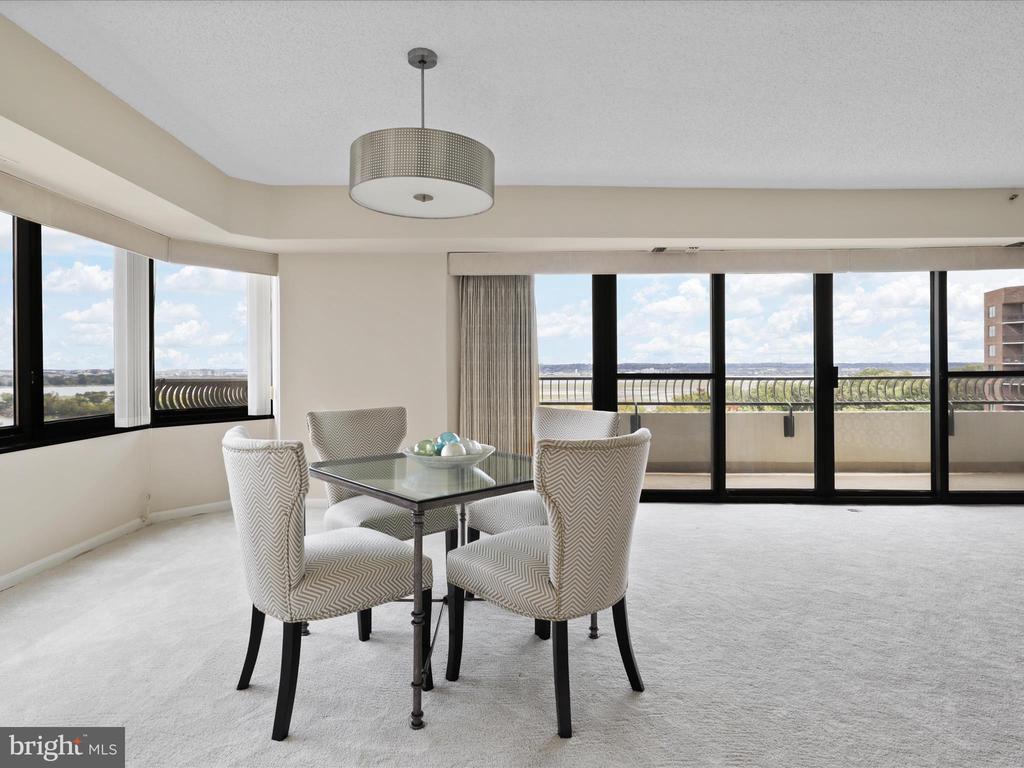 1300 CRYSTAL DRIVE 1002-S