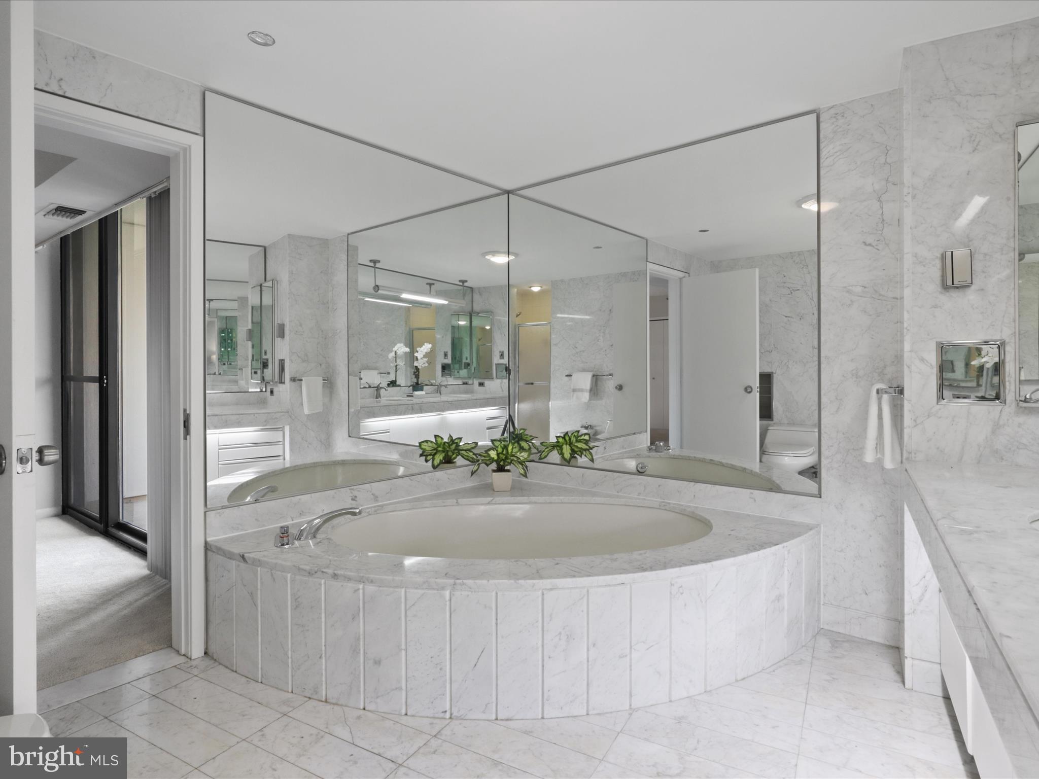1300 CRYSTAL DRIVE 1002-S