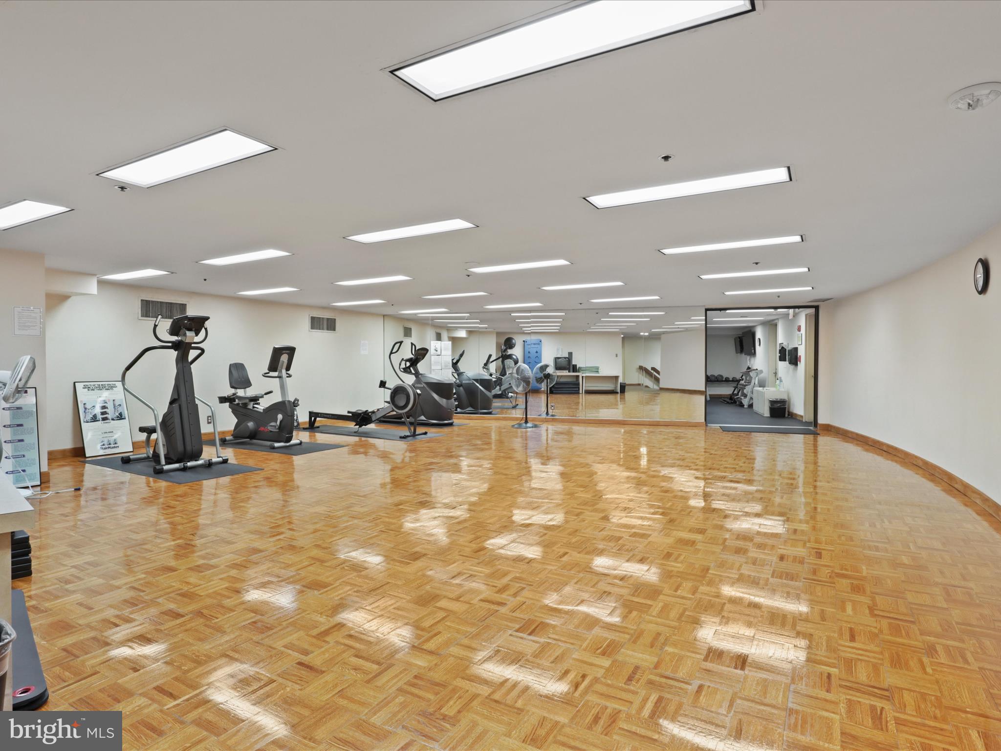 1300 CRYSTAL DRIVE 1002-S