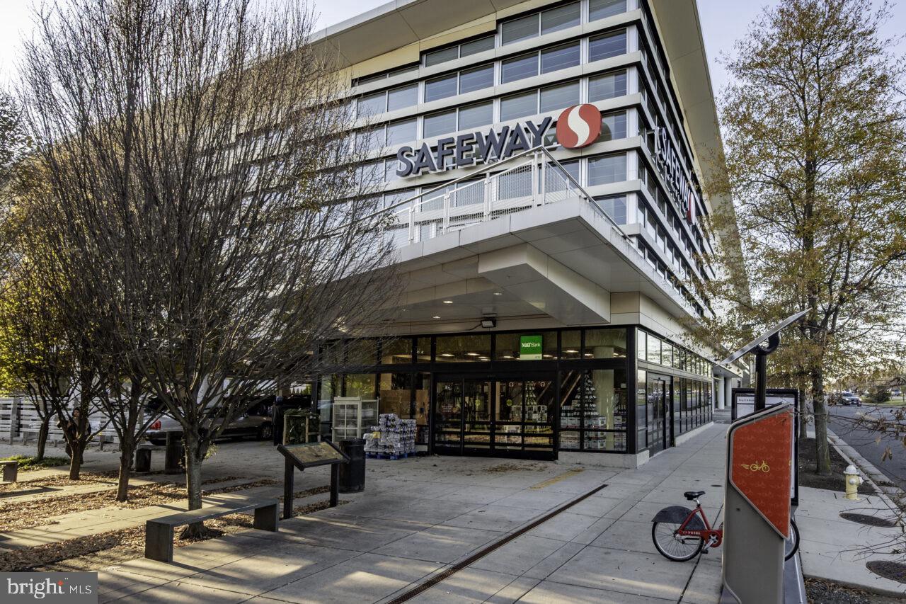 4728 29TH STREET S B1