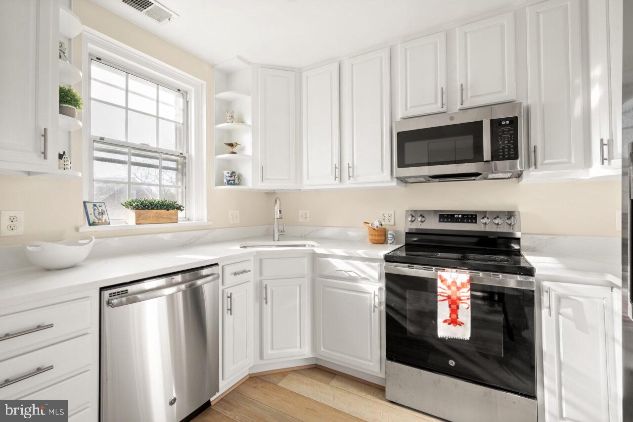 4728 29TH STREET S B1