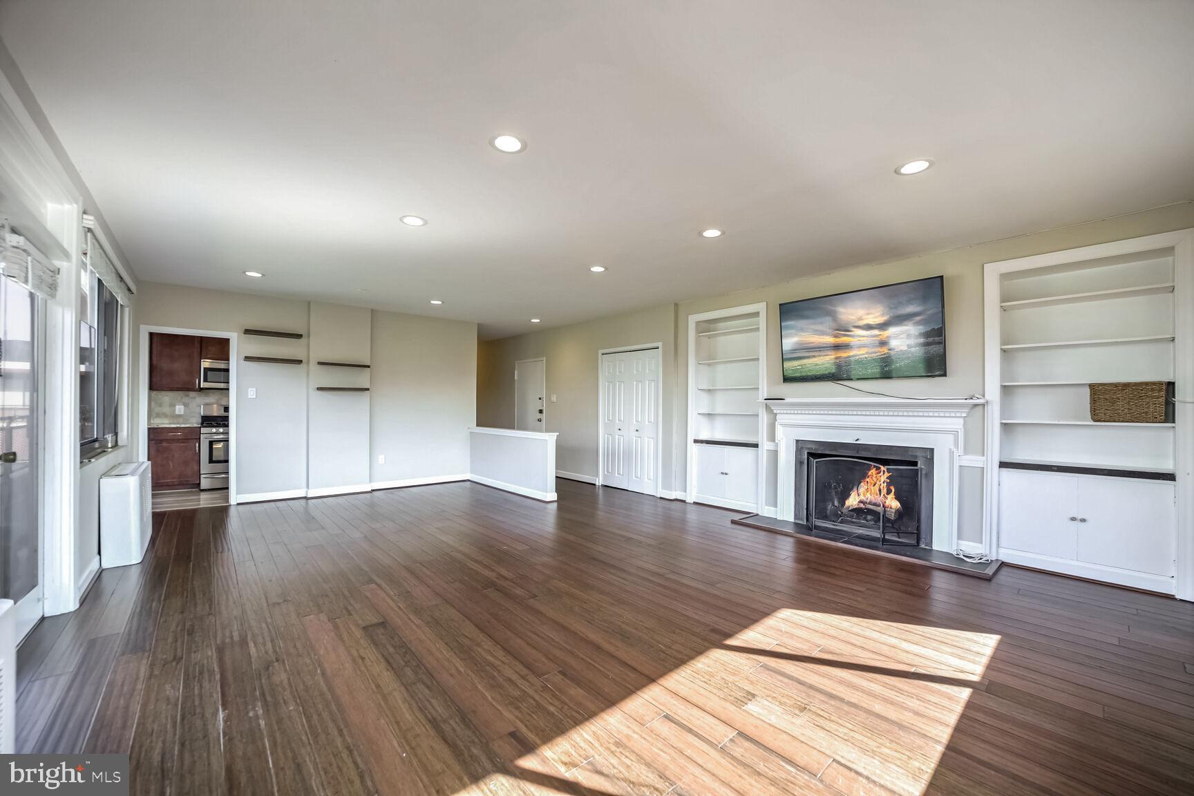 1121 ARLINGTON BOULEVARD 1014