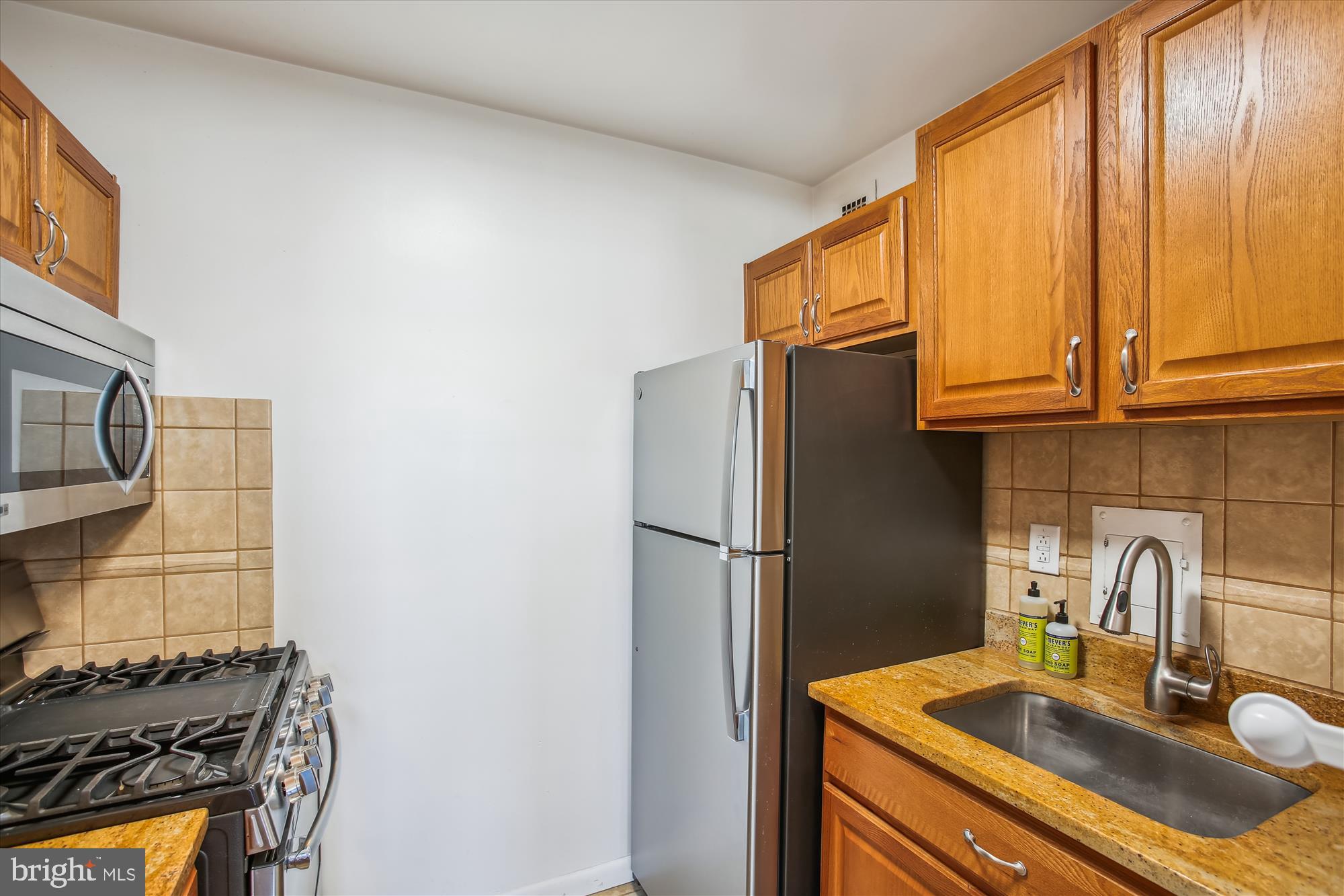 1830 COLUMBIA PIKE 211