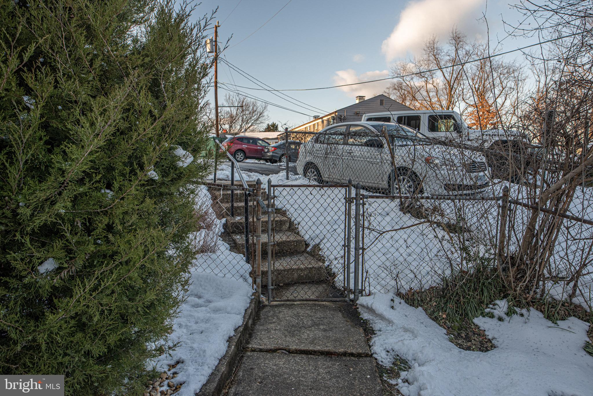2010 4TH STREET S 1