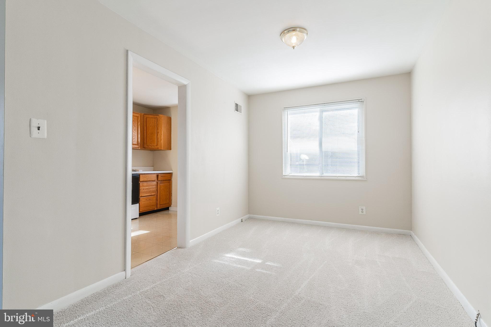 728 WAKEFIELD STREET N UPPER