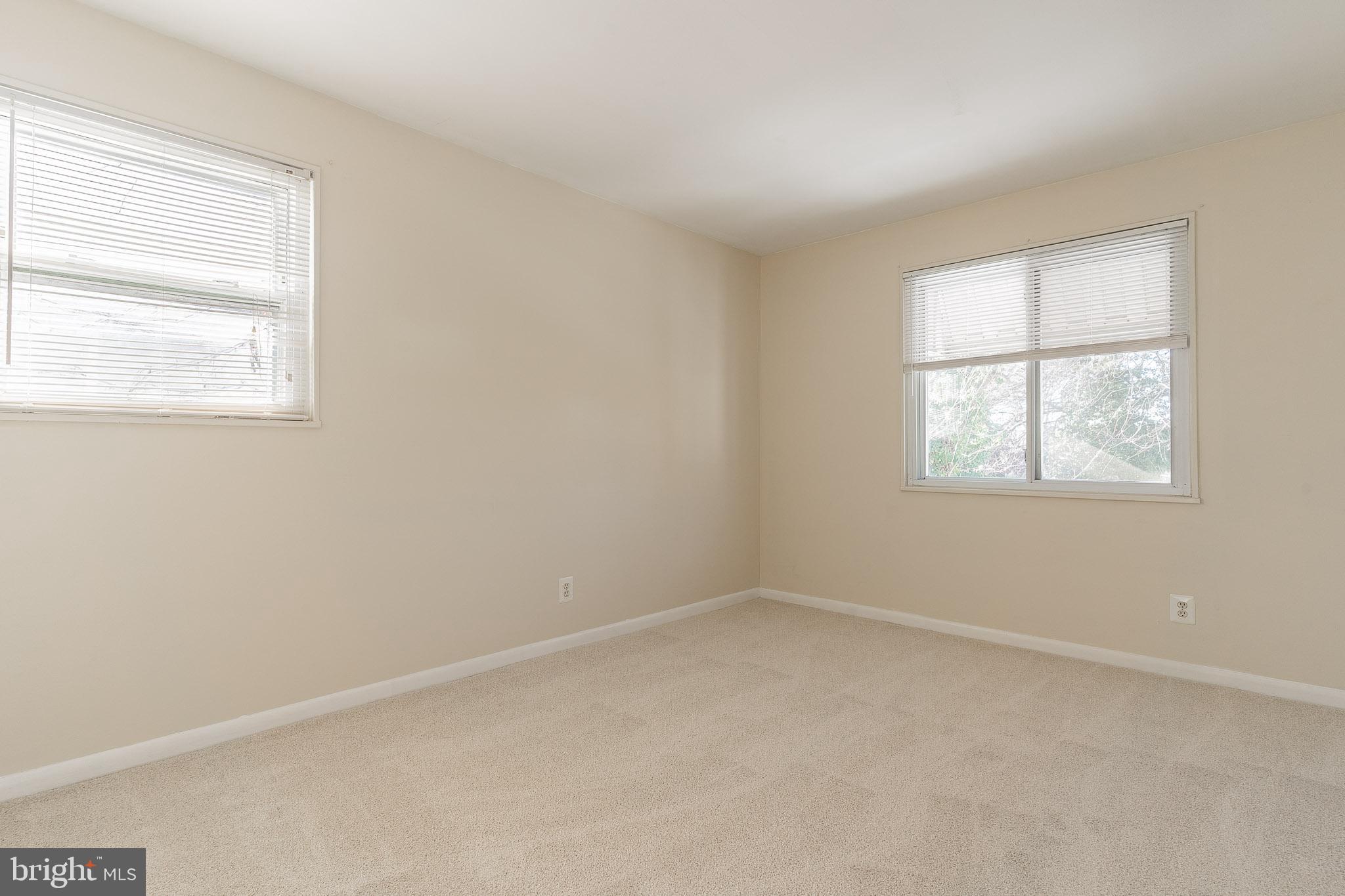 728 WAKEFIELD STREET N UPPER