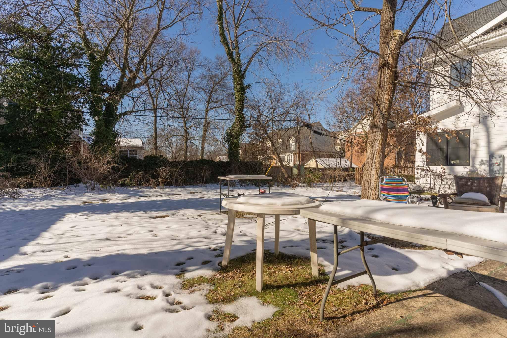 728 WAKEFIELD STREET N UPPER