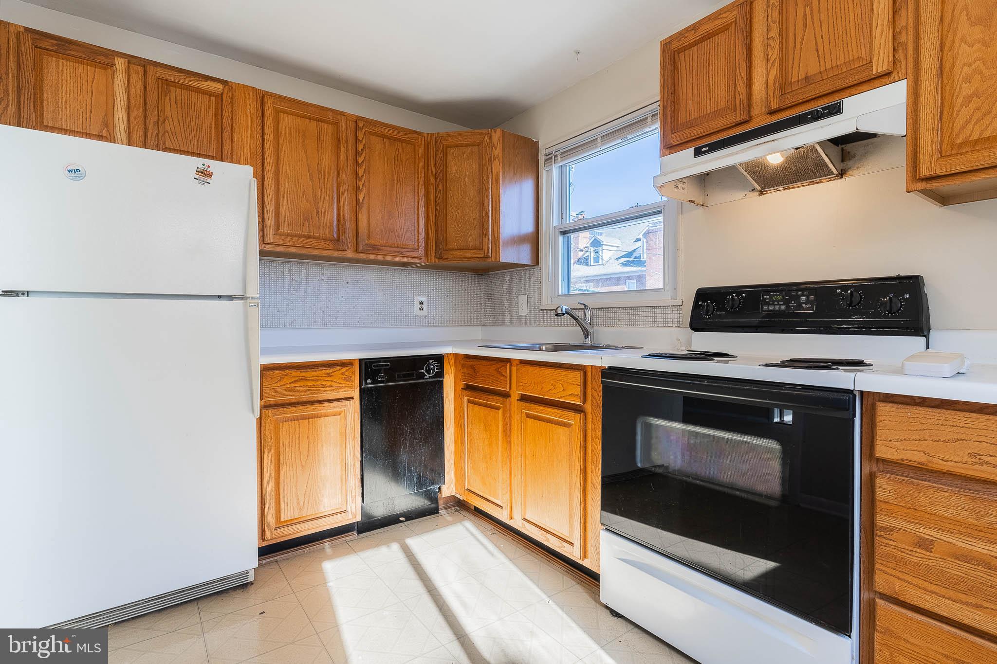 728 WAKEFIELD STREET N UPPER