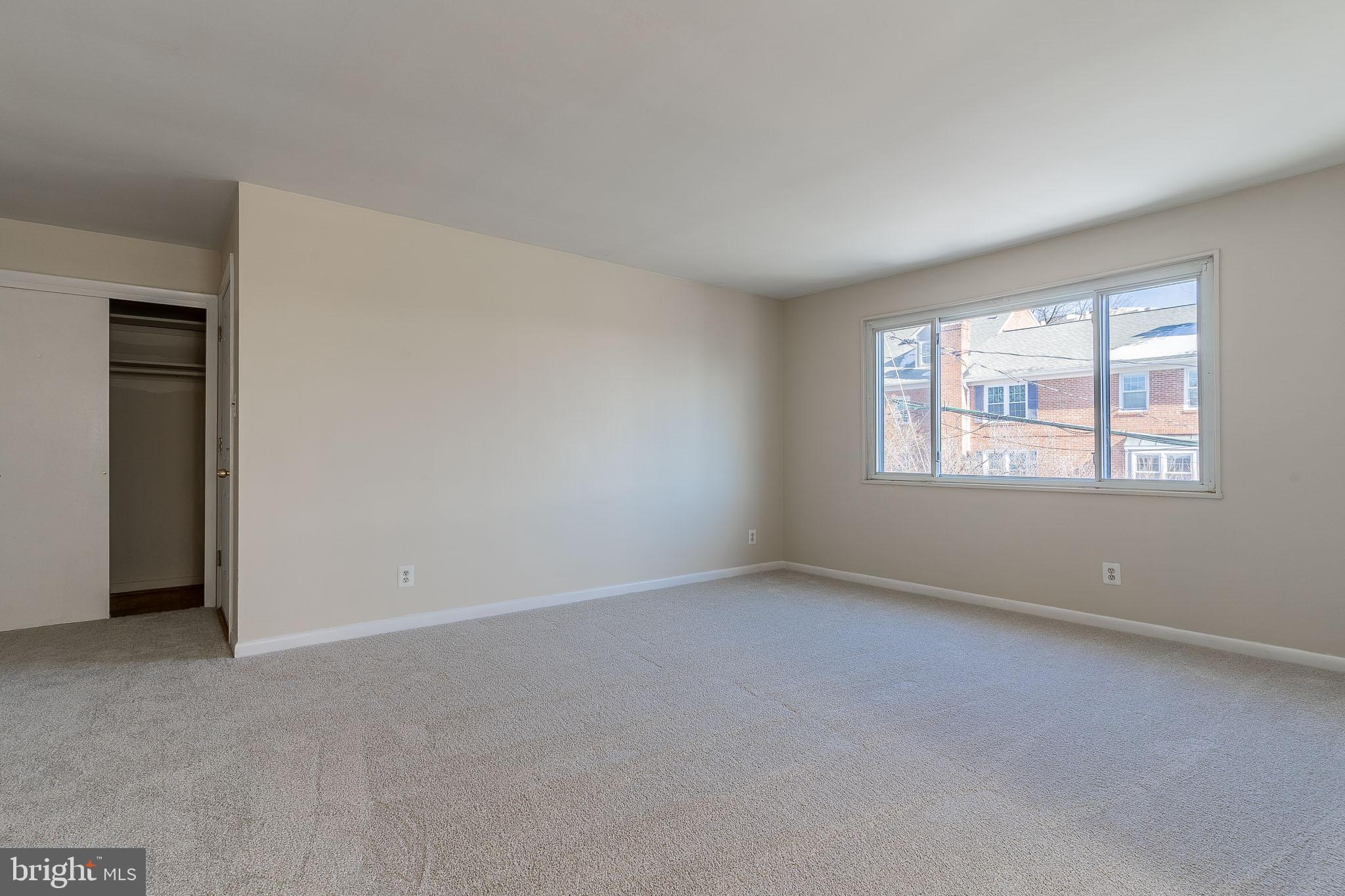 728 WAKEFIELD STREET N UPPER