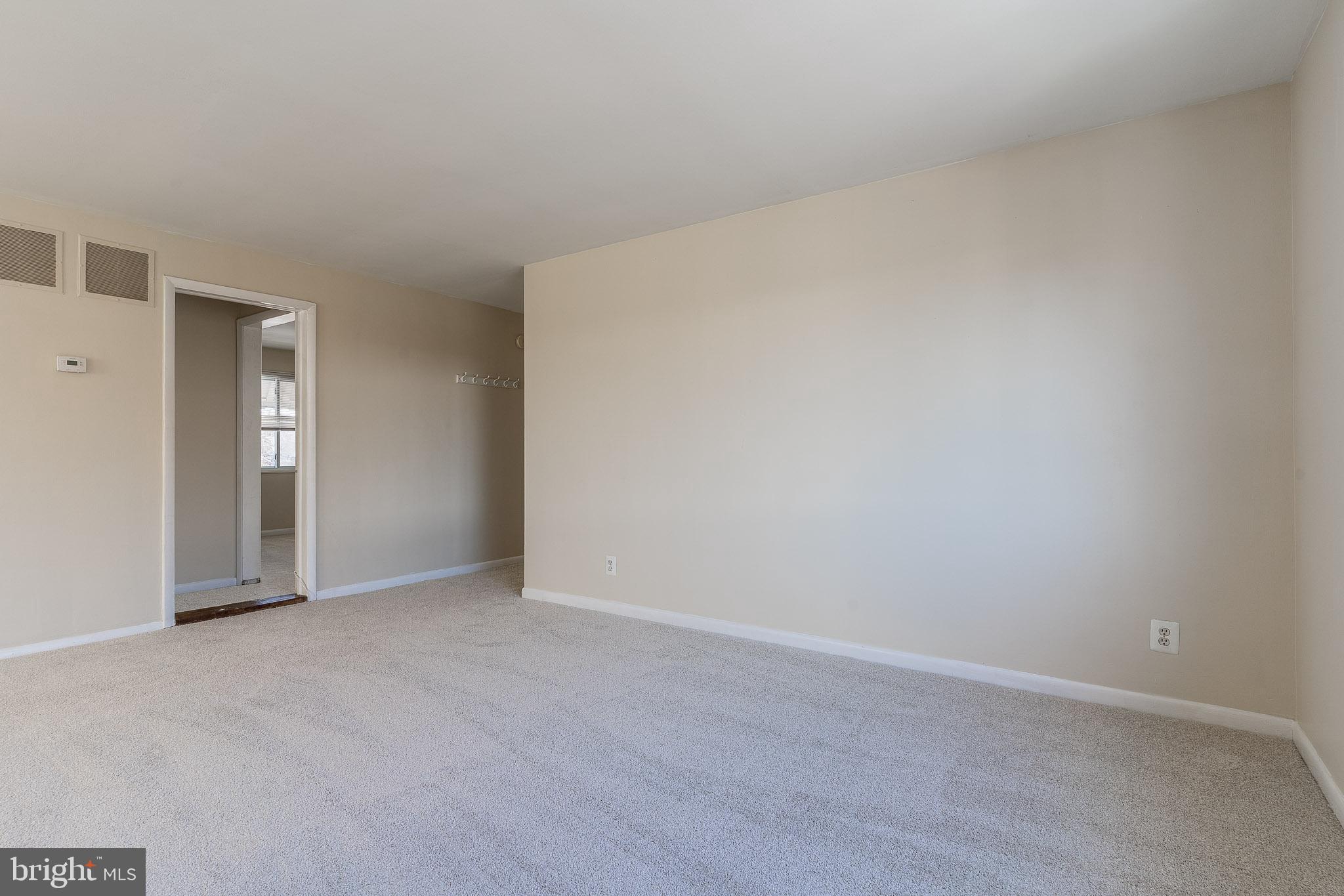 728 WAKEFIELD STREET N UPPER