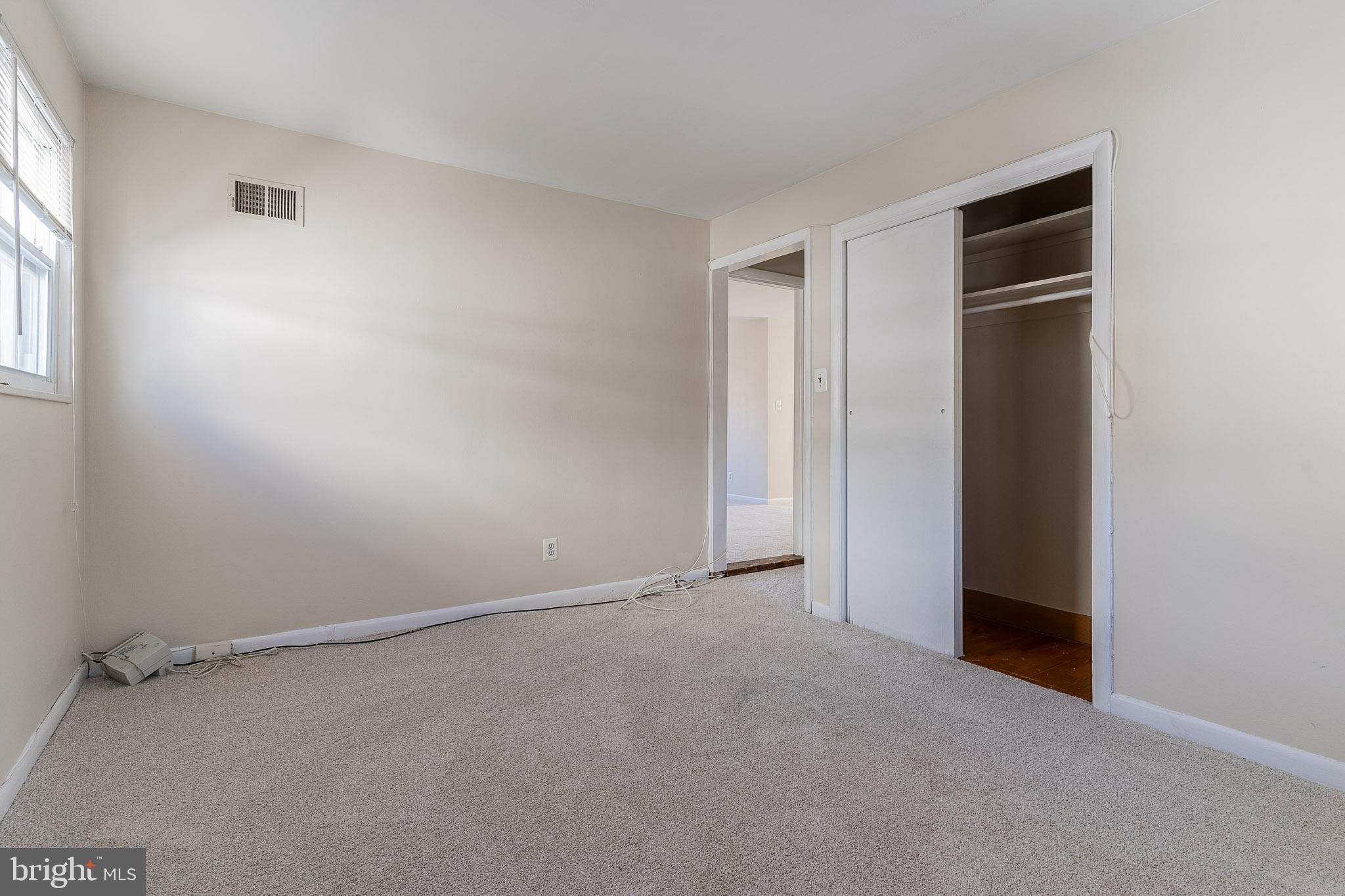 728 WAKEFIELD STREET N UPPER