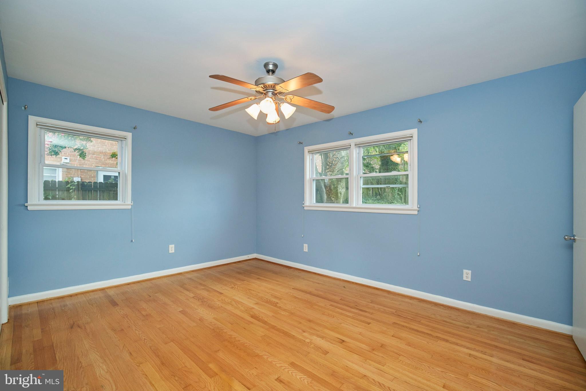 5911 5TH STREET N