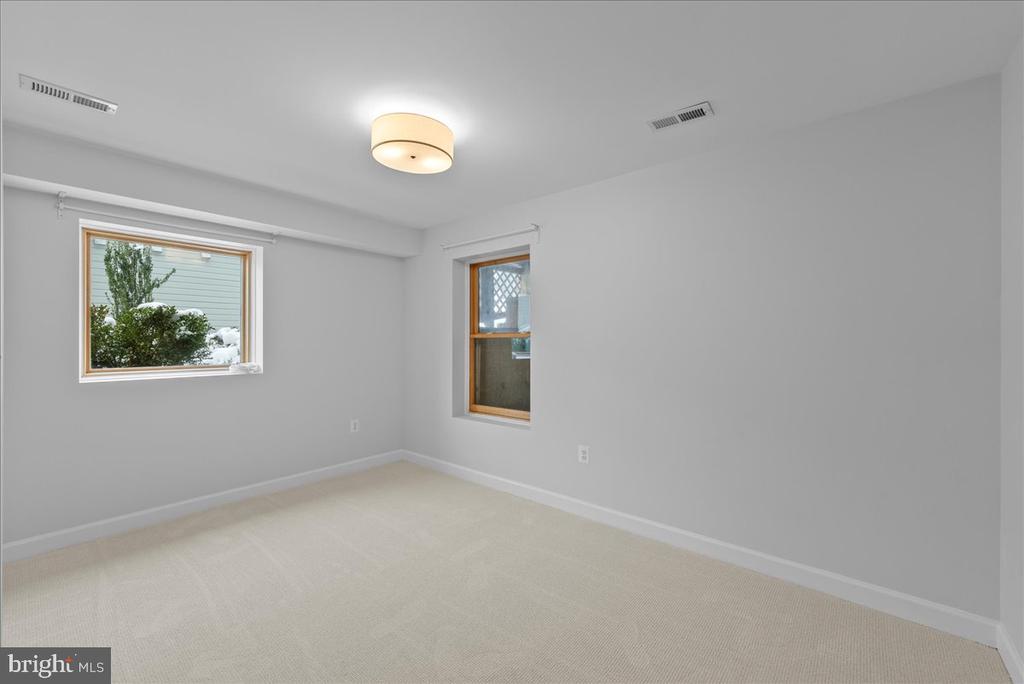 3209 OLD DOMINION DRIVE