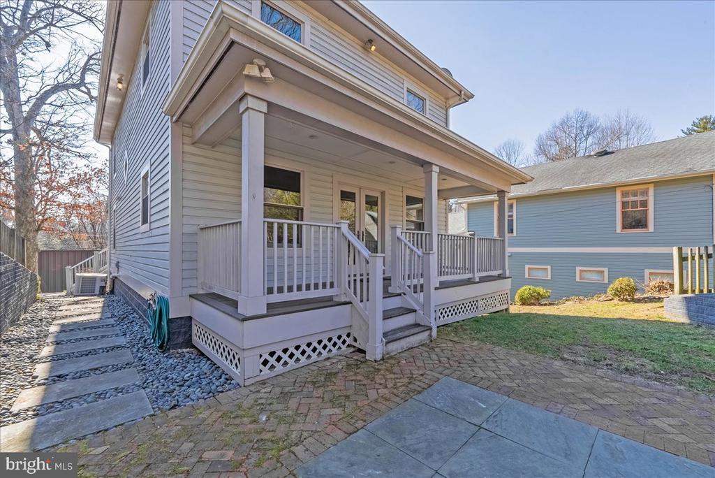 3209 OLD DOMINION DRIVE