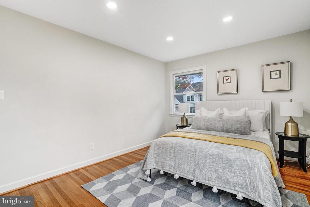 2642 ROBERT WALKER PLACE