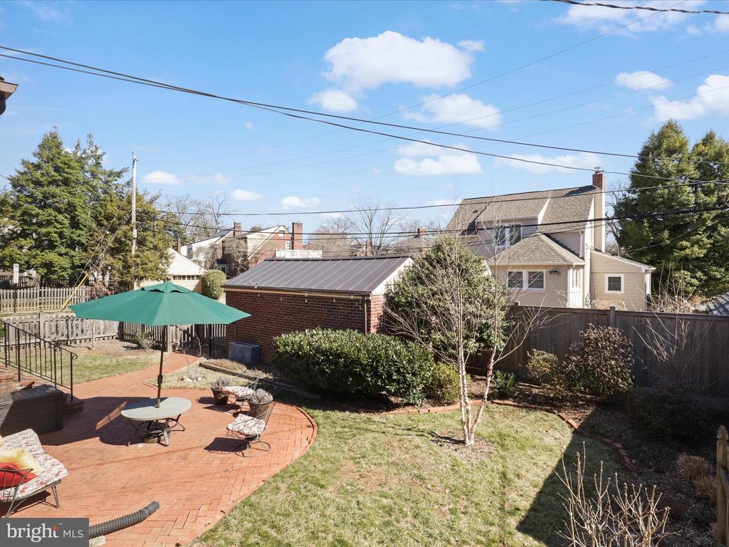 419 N OXFORD STREET