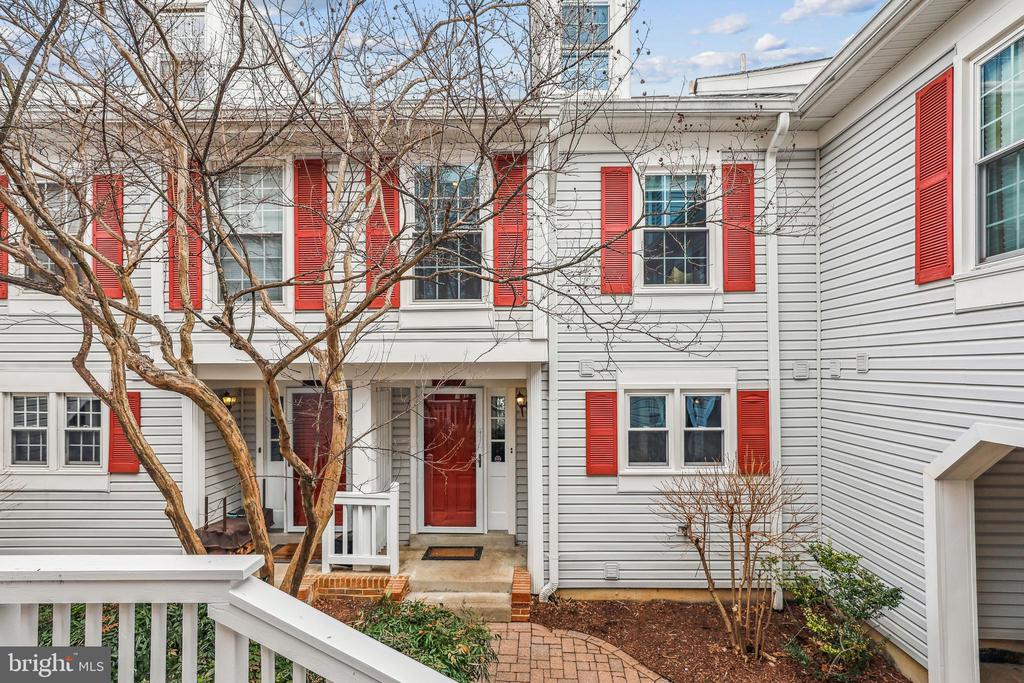 2915 S WOODSTOCK C 3