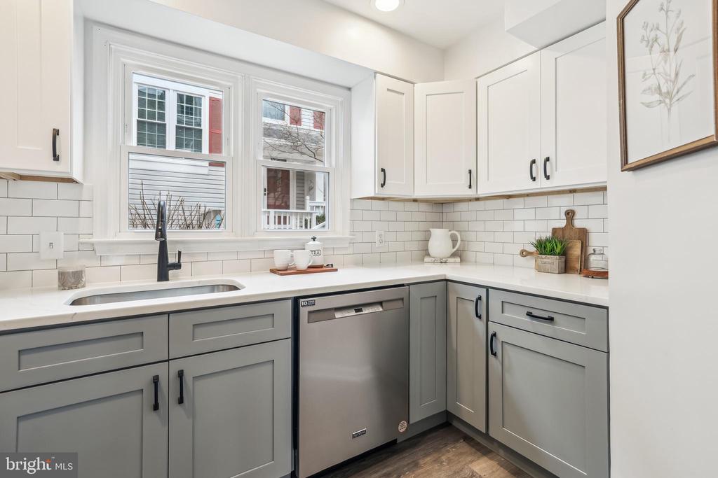 2915 S WOODSTOCK C 3