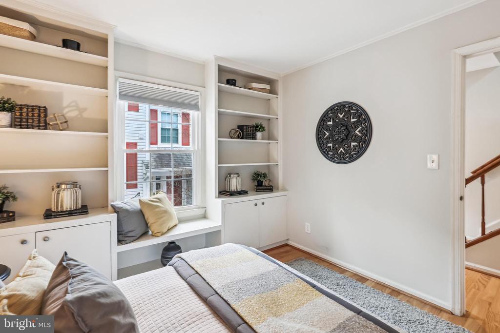 2915 S WOODSTOCK C 3