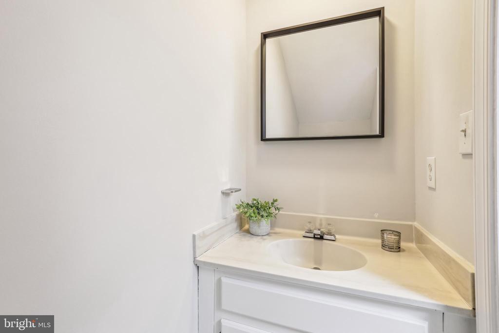 2915 S WOODSTOCK C 3