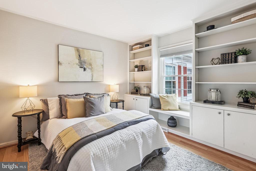 2915 S WOODSTOCK C 3