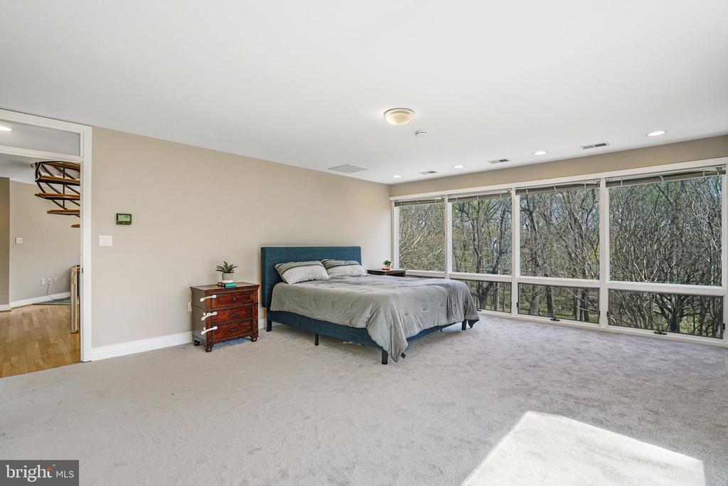 6559 24TH STREET N