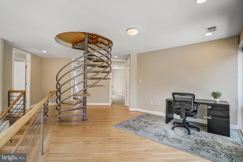 6559 24TH STREET N