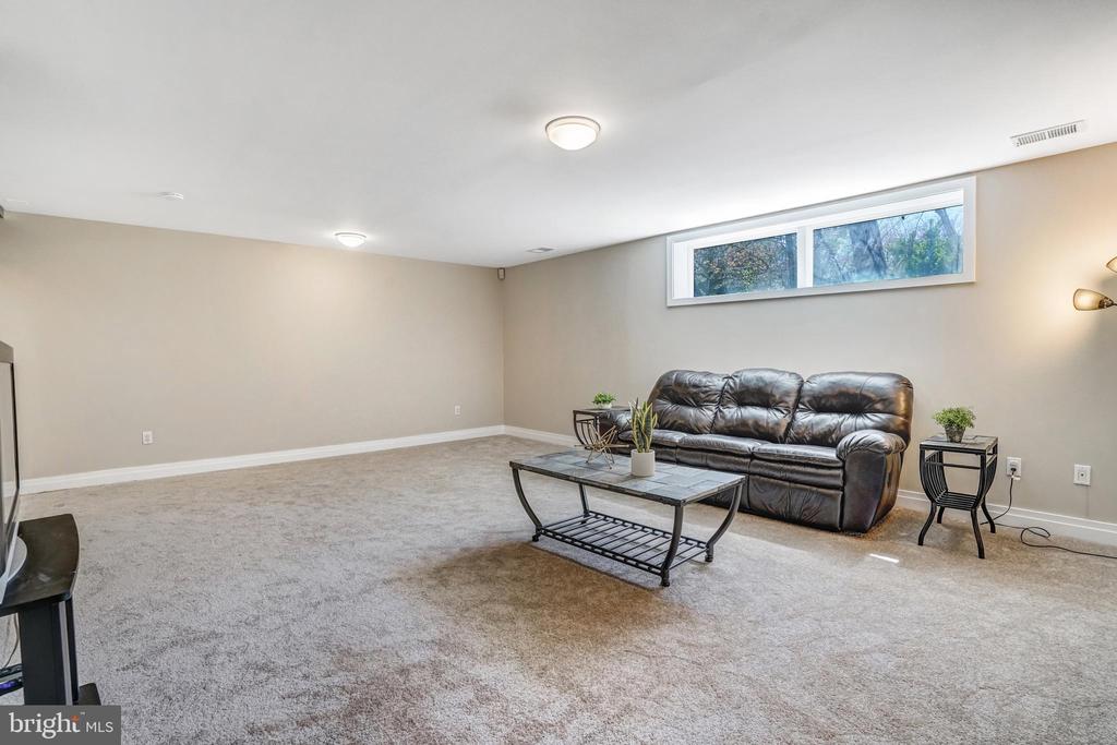 6559 24TH STREET N