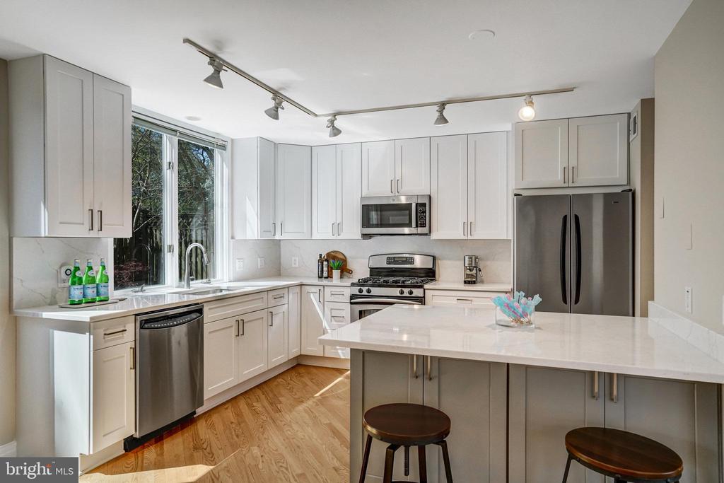 6559 24TH STREET N