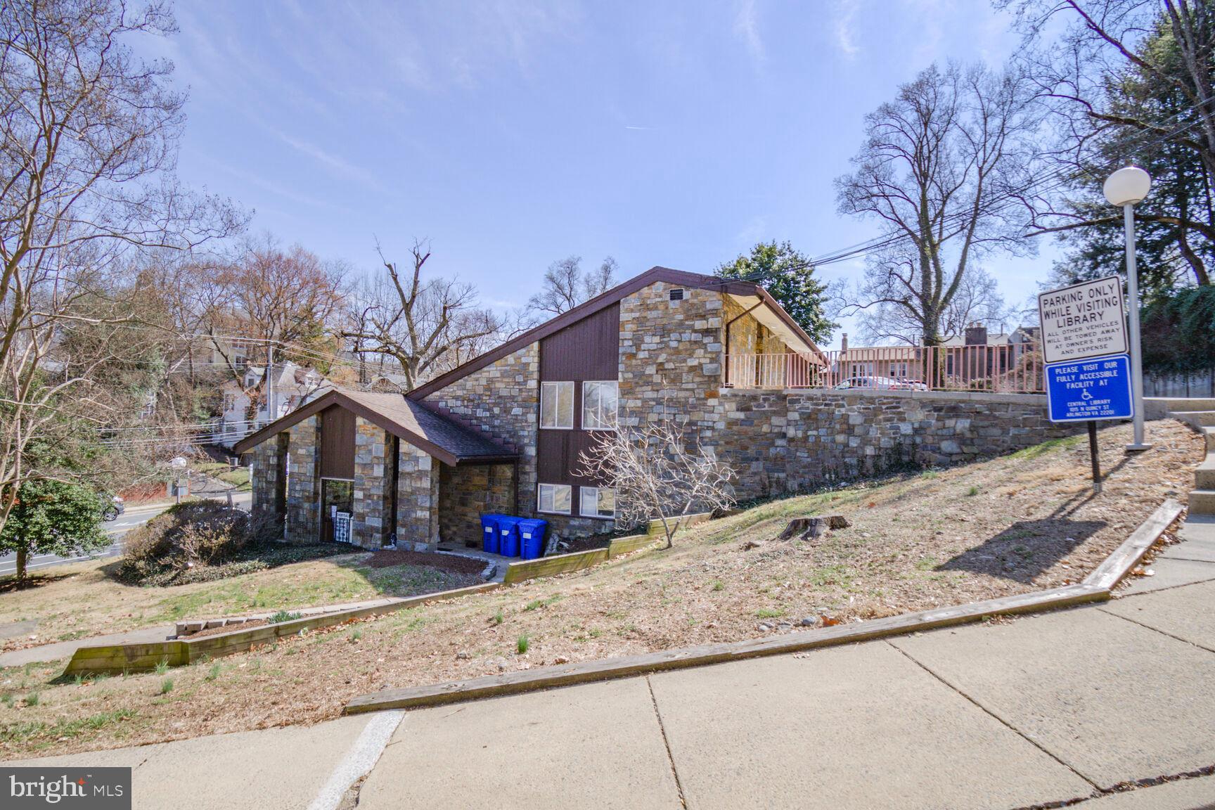 2307 N RANDOLPH STREET