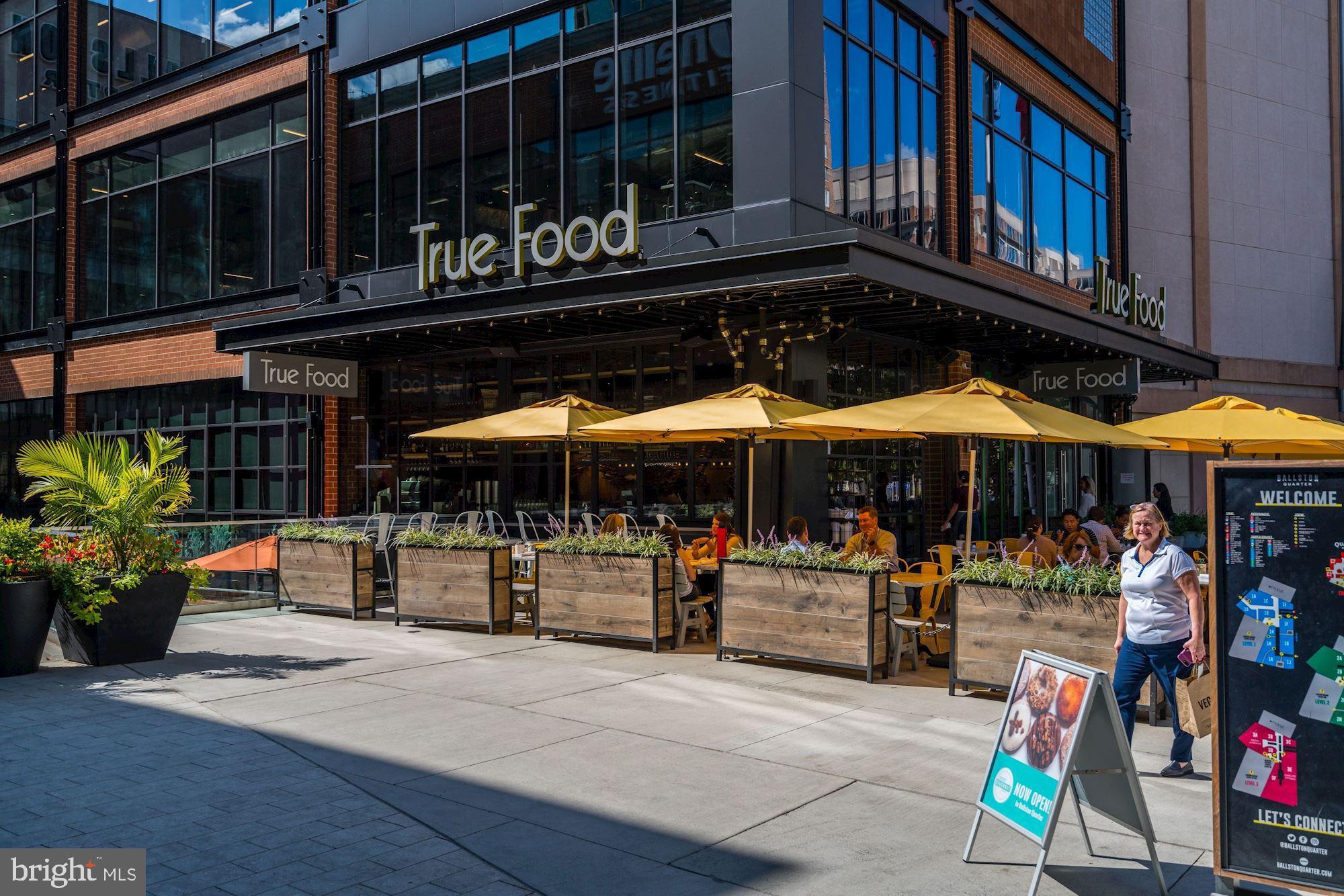 1000 N RANDOLPH STREET 103